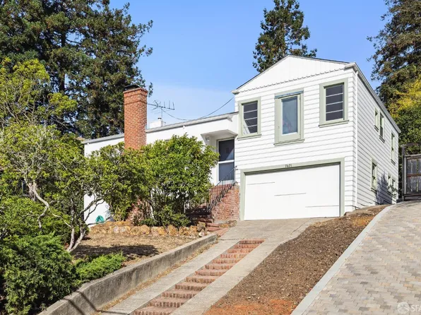 7621 Terrace Dr, El Cerrito, CA 94530