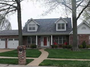 223 Grimsley Station Bluff Dr, Saint Louis, MO 63129
