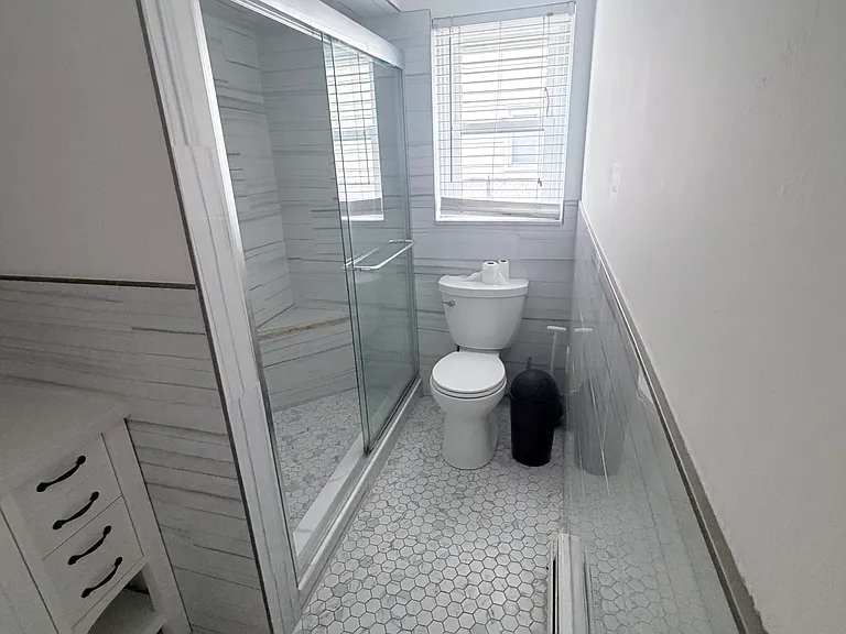 290 Grace Ave #1 — Photo 7