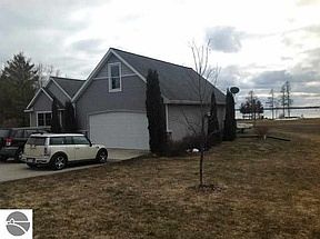 3rd image of 8120 Waterside Dr