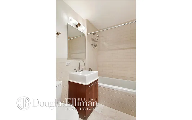 Rented by Douglas Elliman | media 19