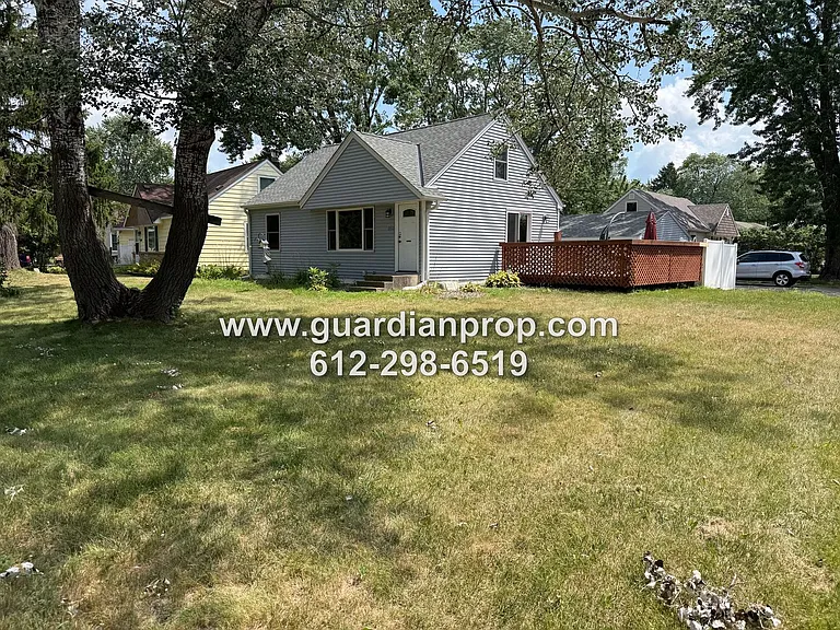 350 93rd Ave NE — Photo 17