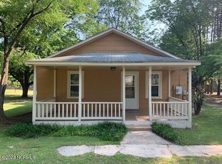 435 W Chicago Ave, Pinebluff, NC 28373