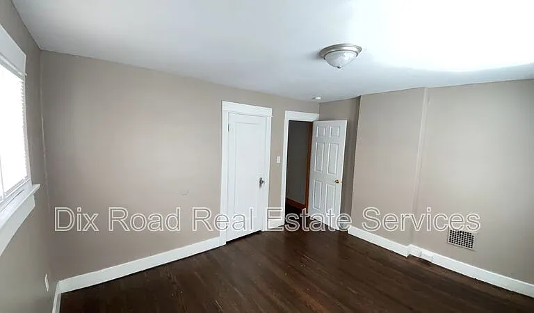 337-339 Knecht Dr #KNECHT 337 — Photo 10