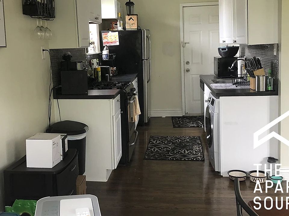 1st image of 3839 N Greenview Ave APT 3W