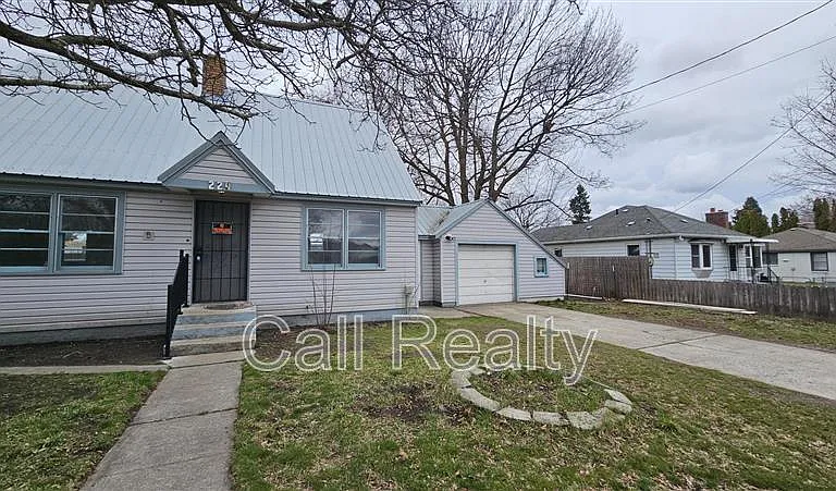 224 N Conklin Rd — Photo 2