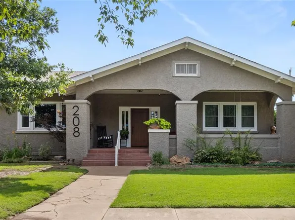 208 S Marion Ave, Hinton, OK 73047