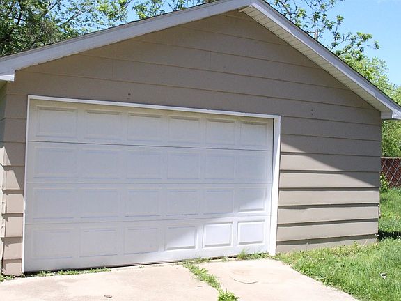 4th image of 1606 Brookview Ct