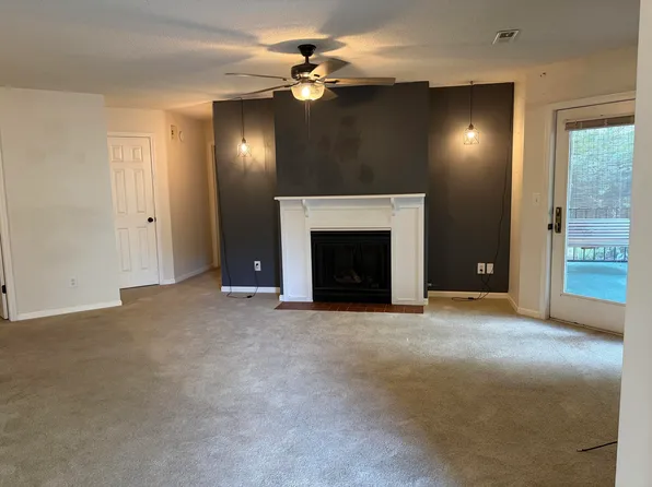 2003 Park De Ville Pl, Columbia, MO 65203
