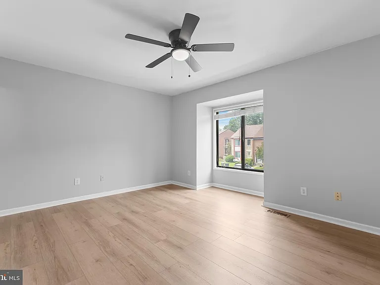 2813 Cambridge Dr — Photo 19