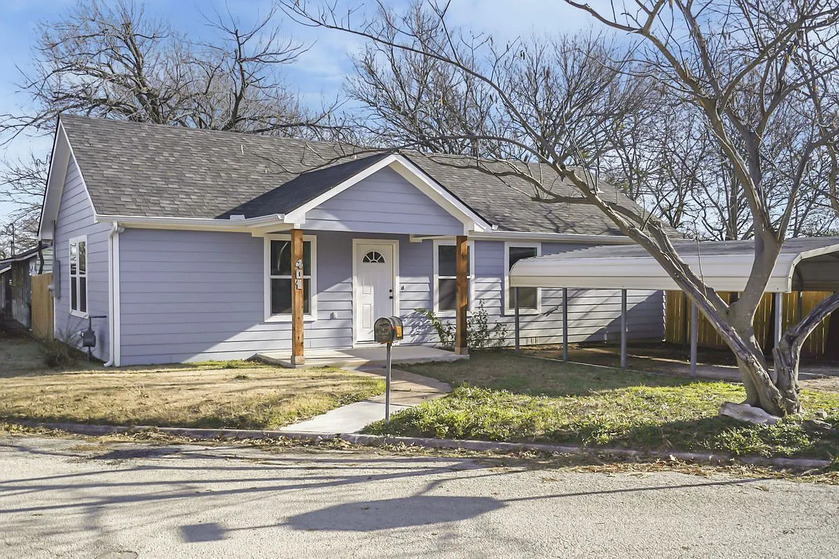 3 bed, 2.0 bath, 1150 sqft, $1,350 — Photo 1