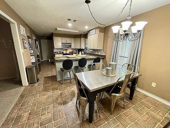 5th image of 3 Oak Forest Ln