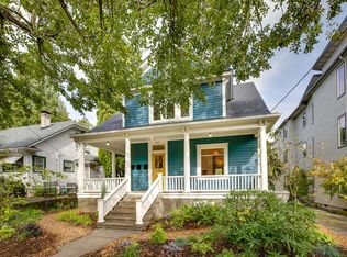 2047 NE Davis St #A, Portland, OR 97232