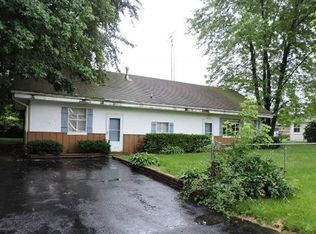 609 Columbus St, McHenry, IL 60051