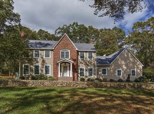 8 Bartles Rd, Tewksbury Township, NJ 08833