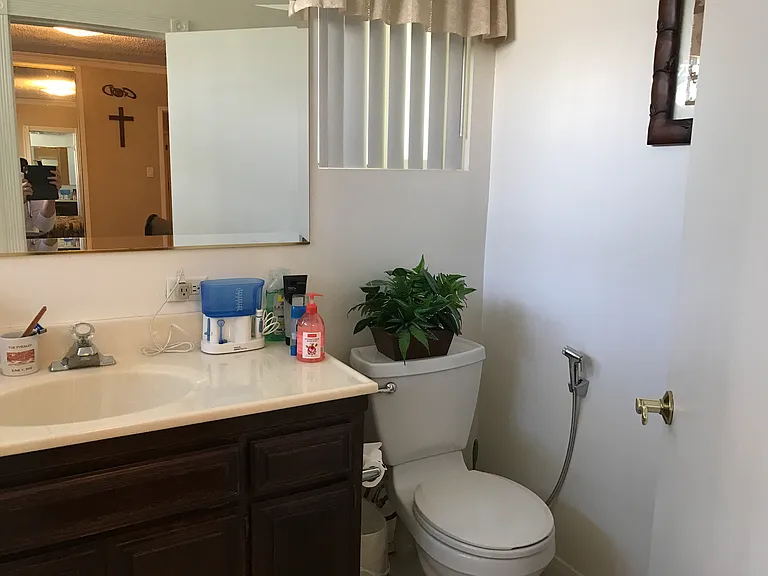 4638 Blackthorne Ave — Photo 27