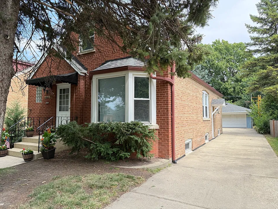 7119 N Merrimac Ave