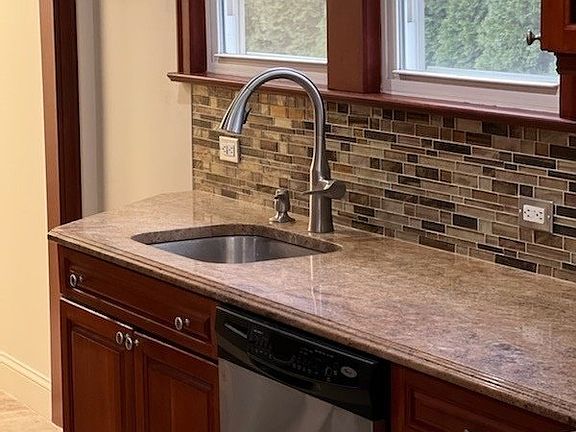 4th image of 71 Locust St #1