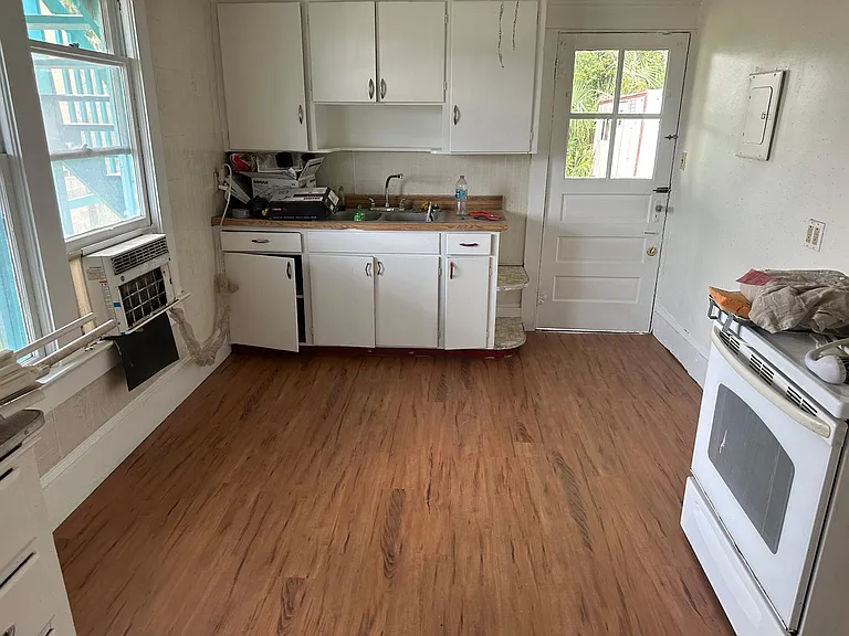 114 N Helme Pl #1 — Photo 13