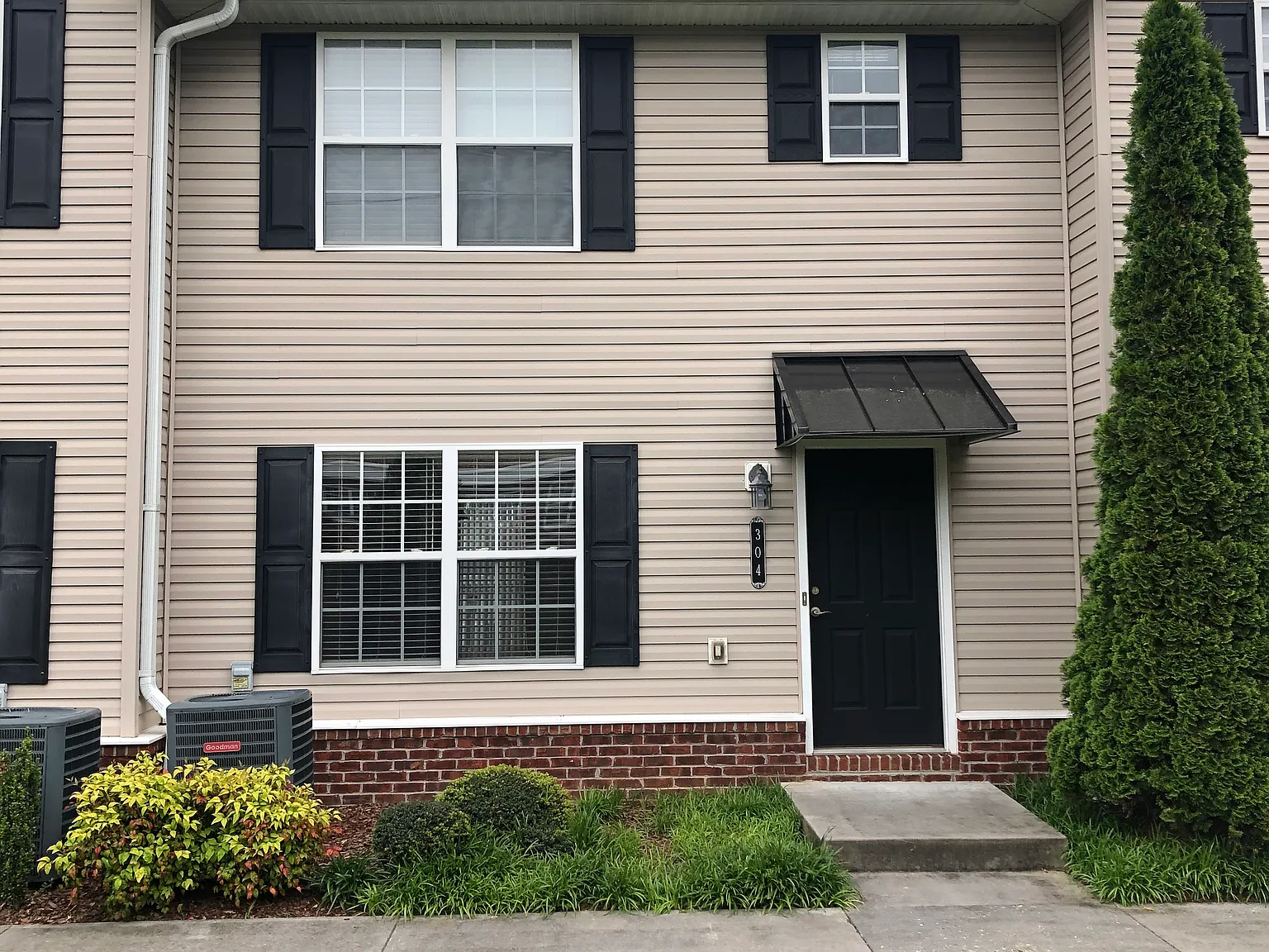 2 bed, 2.5 bath, 1200 sqft, $1,450 — Photo 1