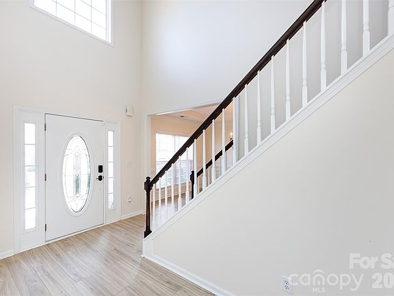 3rd image of 2705 Gosling Terrace Rd