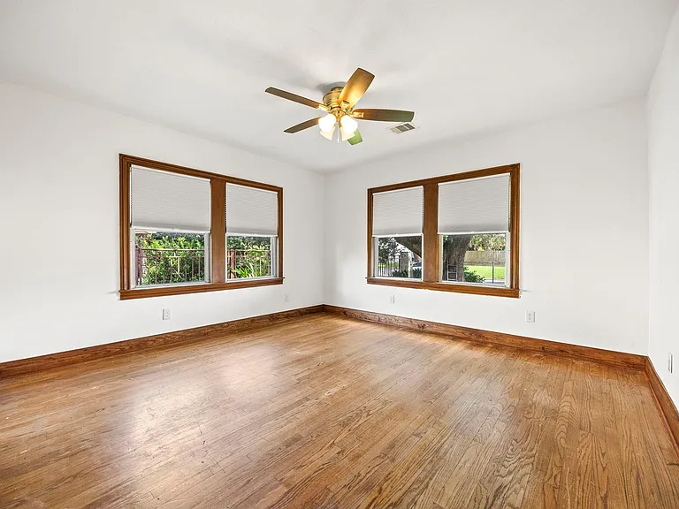 315 English St — Photo 18
