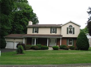 121 Woodshire Rd, Greenville, PA 16125