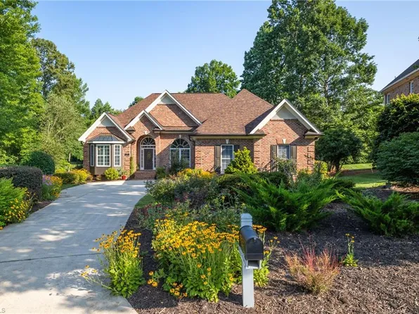 6303 Chesney Way, Whitsett, NC 27377