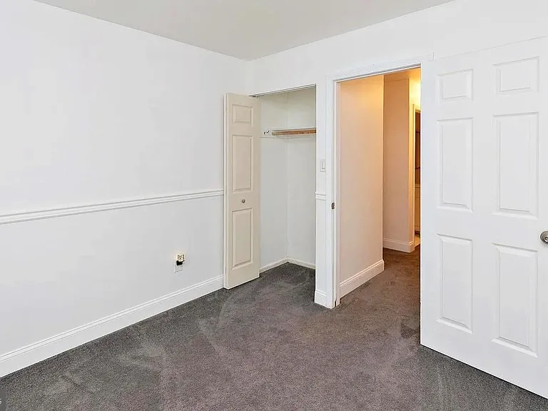 1139 Thackary Ct — Photo 12