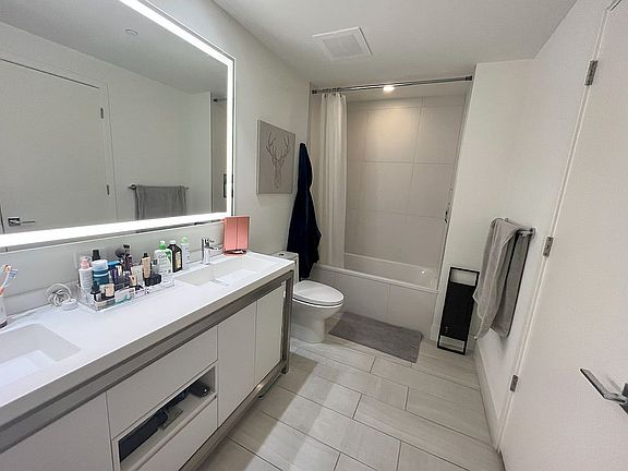 3rd image of 2000 Metropica Way #1806