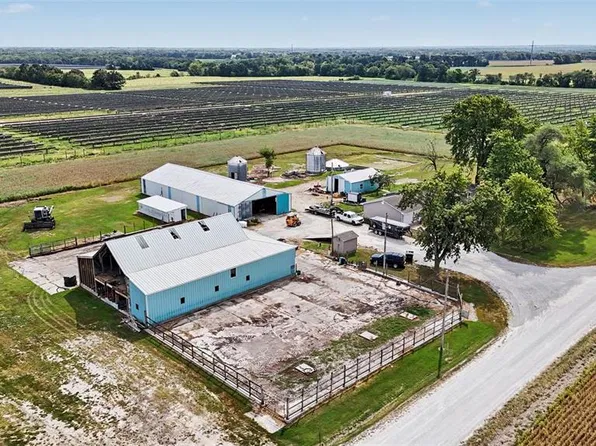 34462 S Prairie View Rd, Warrenton, MO 63383