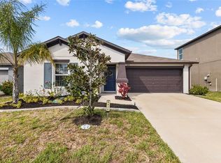 5426 Blue Azure Dr, Wimauma, FL 33598