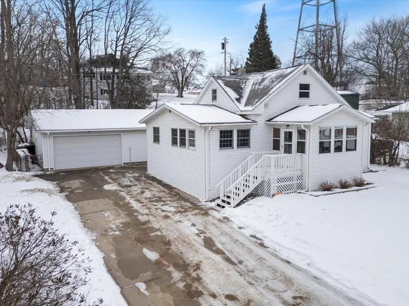 402 Gunn St, Coleraine, MN 55722