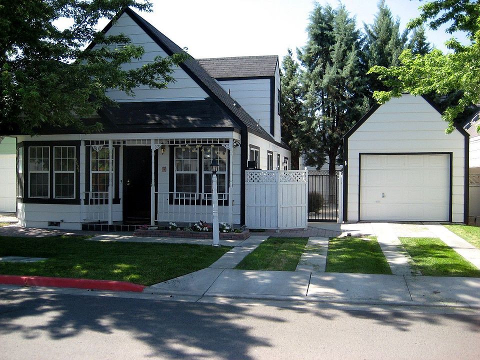 1st image of 2621 Betsy Ct