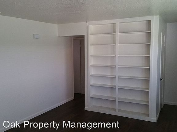 3rd image of 1413 Yarmouth Dr APT B