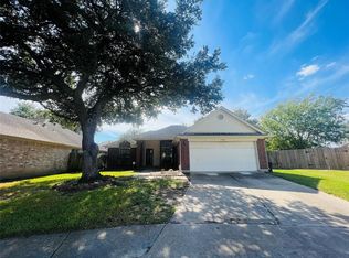 15510 Bubbling Well Ct, Friendswood, TX 77546
