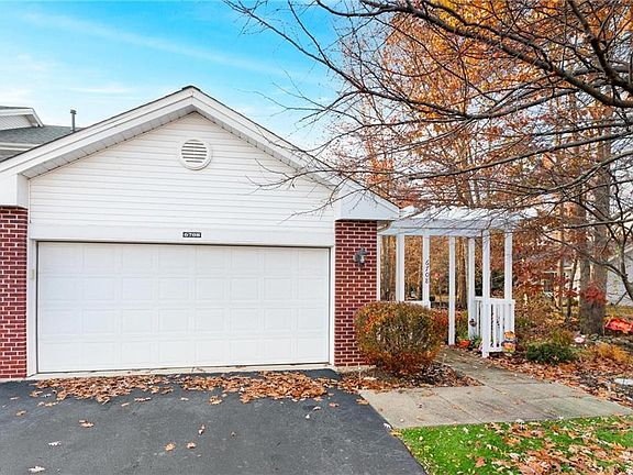 2nd image of 6708 Rosewood Ct