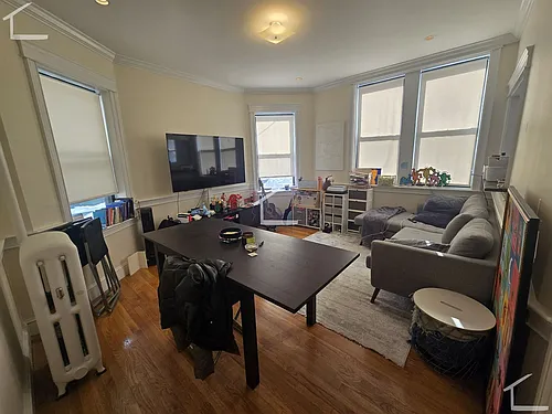 4 Park Vale Ave #8 Photo 1