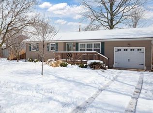 411 10th Ave, Hampton, IL 61256