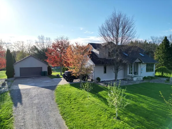10184 N Linden Rd, Clio, MI 48420