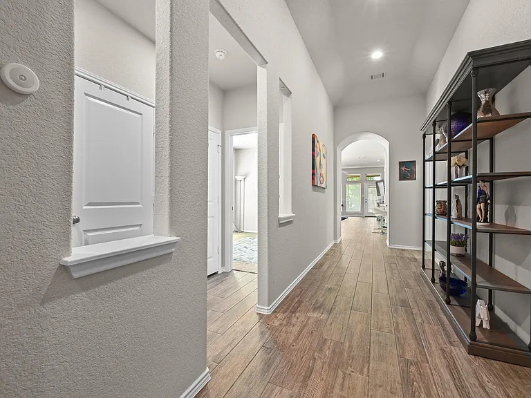 373 Lacey Oak Loop — Photo 4