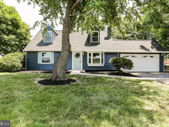 856 Hoffer Rd, Annville, PA 17003
