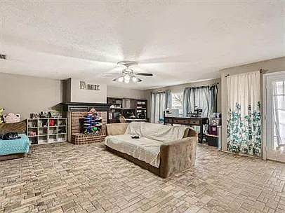 8128 Heritage Place Drive — Photo 2