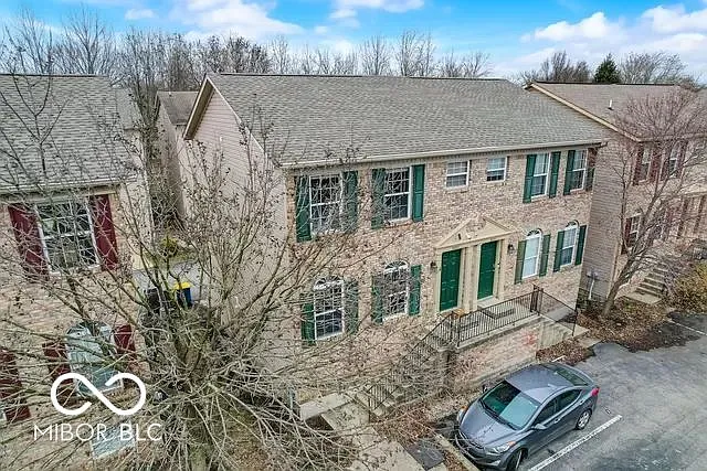 3083 Armory Dr — Photo 5