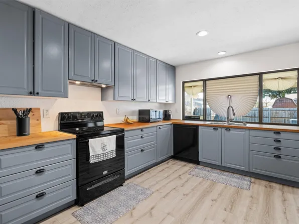 1901 Wilderness Trl, Grand Prairie, TX 75052