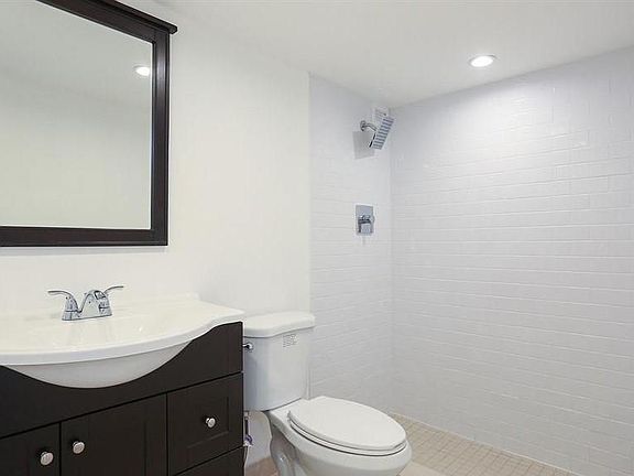 4th image of 5700 Collins Ave APT 16F