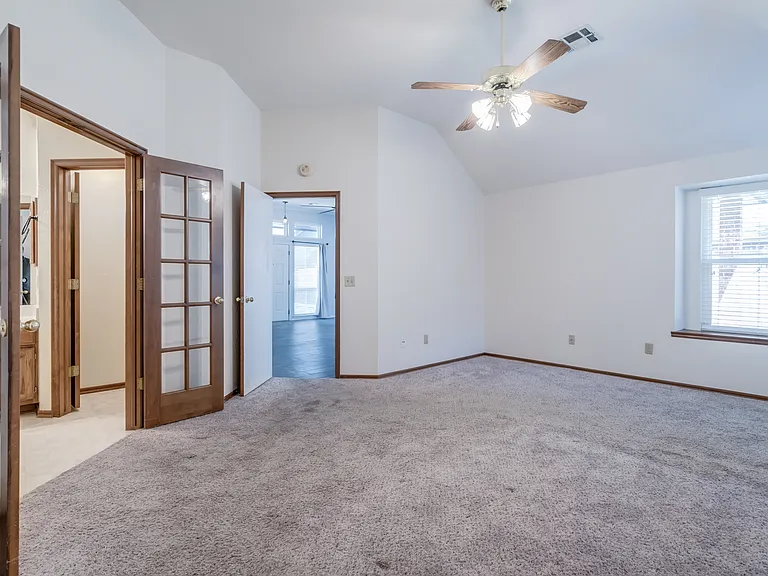 1908 Joseph Dr — Photo 46