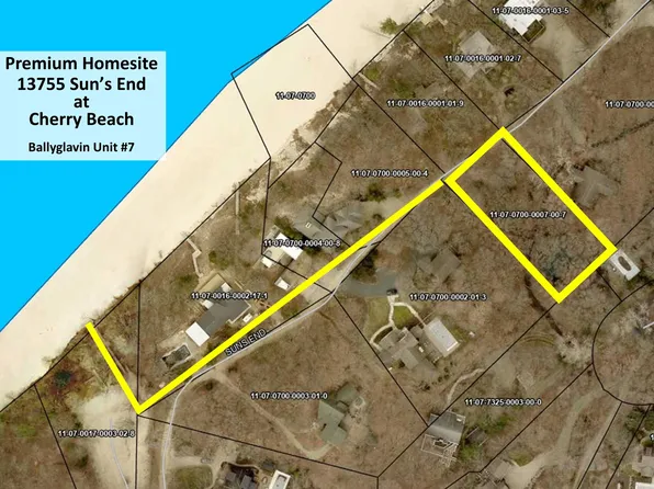 13755 Suns End Ballyglavin Unit 7, Harbert, MI 49115