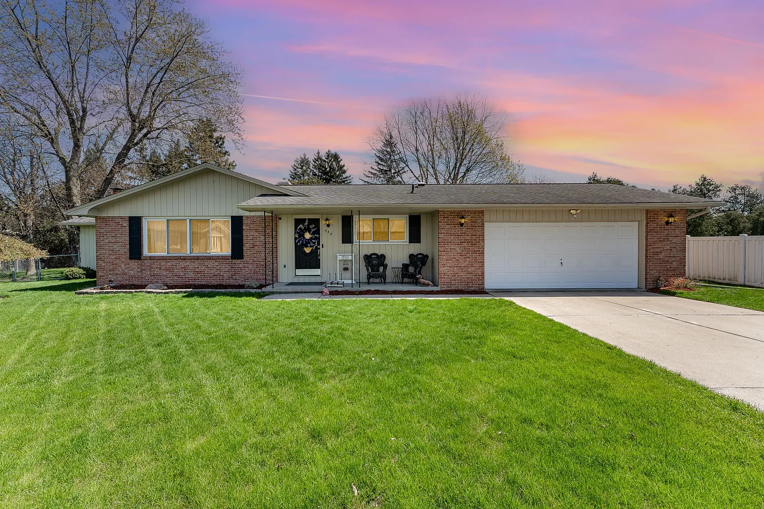 538 Venetian Ct photo 1