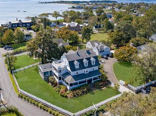 19 Ledge Rd, Old Greenwich, CT 06870